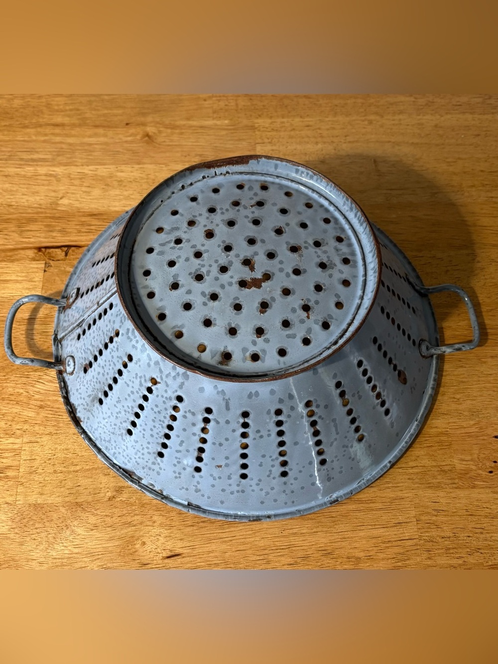 VINTAGE ROUND GRAY ENAMELWARE GRANITEWARE COLANDER - Picture 4 of 6